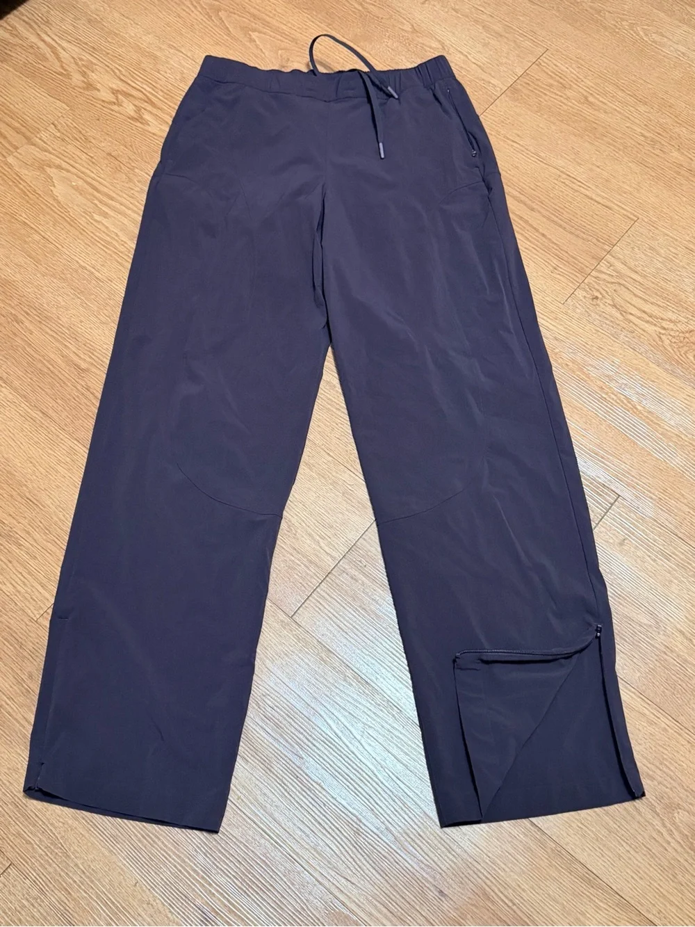 Lululemon Women’s Espresso Drawstring Performance Pants collab with SLNSH